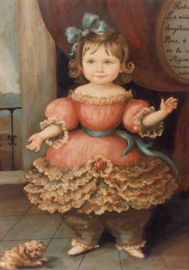Niña pequeña con vestido coral de volantes y lazo azul en el pelo, con un perro faldero a los pies